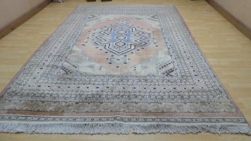 Large oriental carpet - carpet, hand