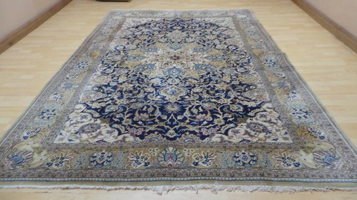 Large carpet rug wool - carpet,