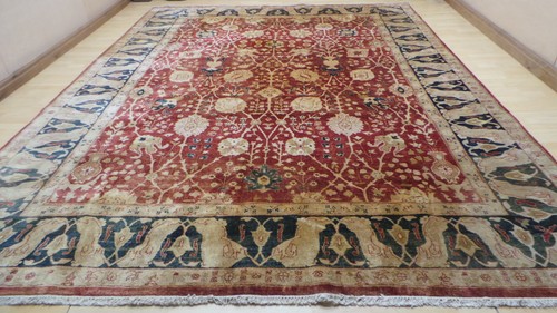 Large orientall carpet - large,