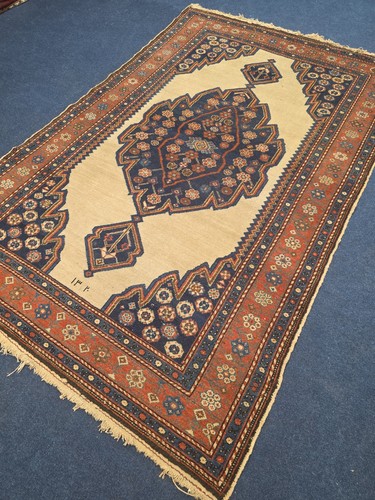 Hand knotted oriental wool - oriental, rug