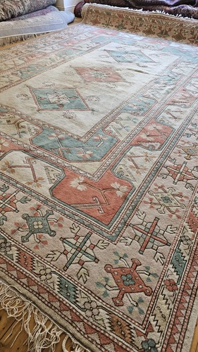 Large turkish hand - large, knotted
