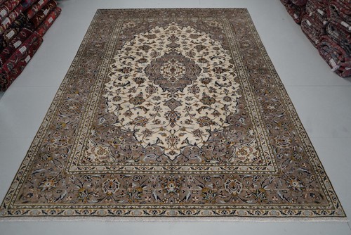 Vintage wool rug - 287, 196