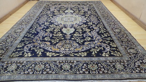Large carpet rug hand - ,
