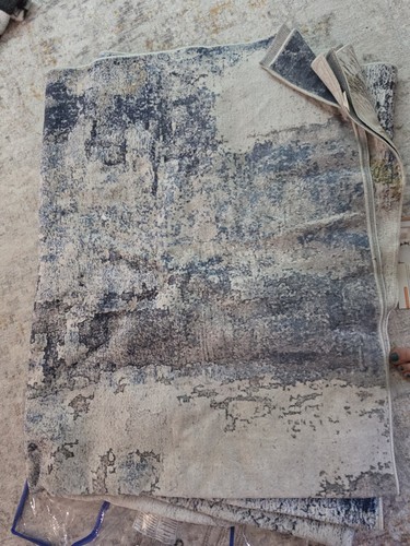Huge rug - huge,